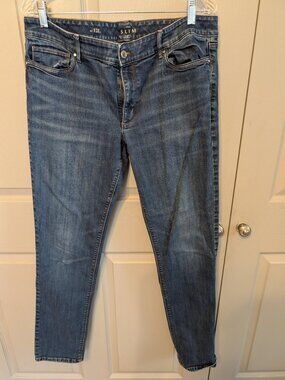 GAP Skinny Rollup Capri